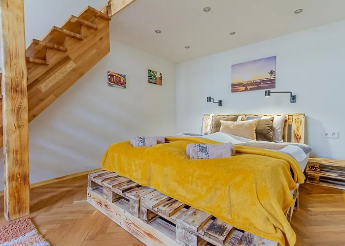 Supercentral Boutique Suite
